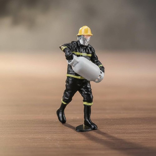 Figurine pompier scène - pompier, 1:32