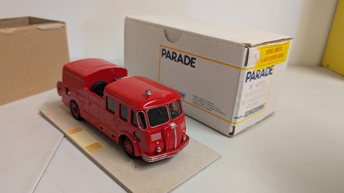 Parade camion pompier - parade, 1/43